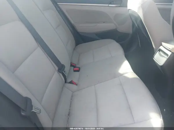 5NPD84LF1HH173168 2017 HYUNDAI ELANTRA - Image 8