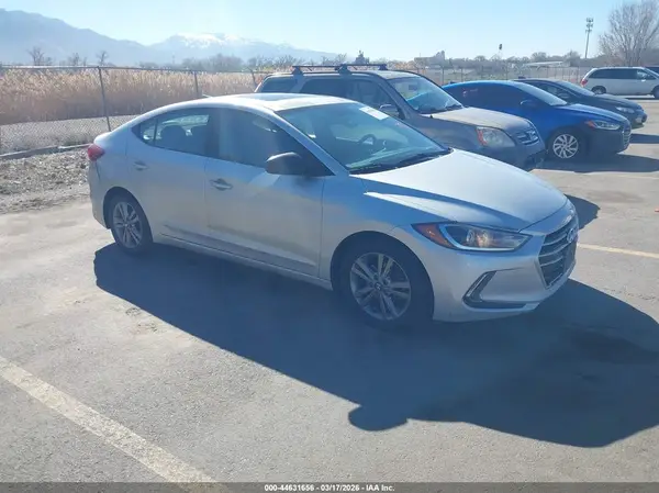 5NPD84LF1HH175275 2017 HYUNDAI ELANTRA - Image 1