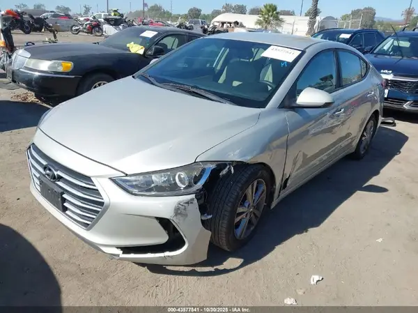 5NPD84LF1HH175602 2017 HYUNDAI ELANTRA - Image 2