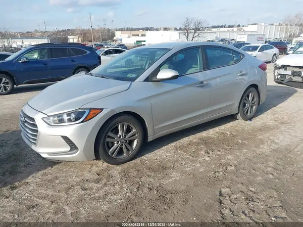5NPD84LF1HH177317 2017 HYUNDAI ELANTRA - Image 2