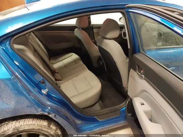 5NPD84LF1HH190889 2017 HYUNDAI ELANTRA - Image 8
