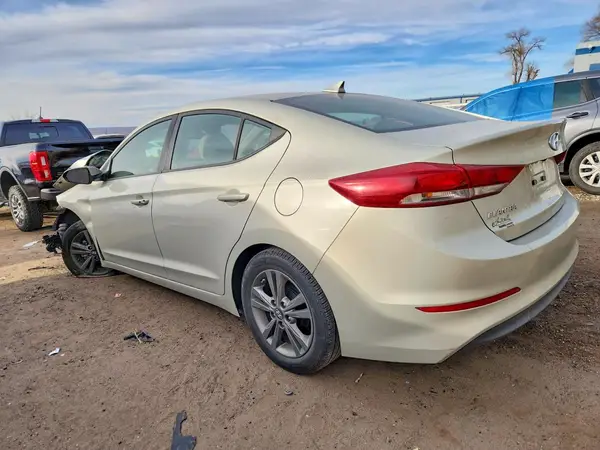 5NPD84LF1HH197387 2017 HYUNDAI ELANTRA - Image 2