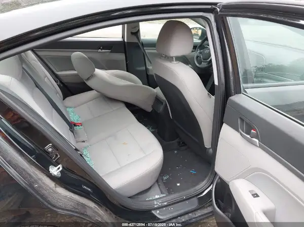 5NPD84LF1HH208047 2017 HYUNDAI ELANTRA - Image 8