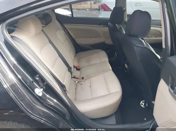 5NPD84LF1HH210557 2017 HYUNDAI ELANTRA - Image 8