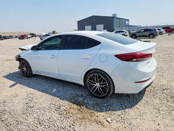5NPD84LF1JH213738 2018 HYUNDAI ELANTRA - Image 2