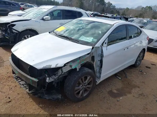 5NPD84LF1JH214498 2018 HYUNDAI ELANTRA - Image 2