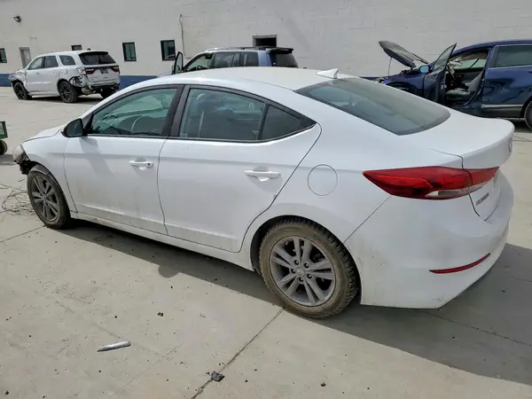 5NPD84LF1JH214663 2018 HYUNDAI ELANTRA - Image 2