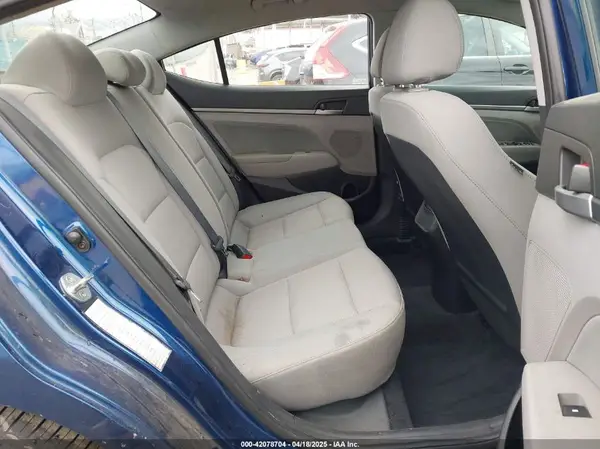 5NPD84LF1JH215814 2018 HYUNDAI ELANTRA - Image 8
