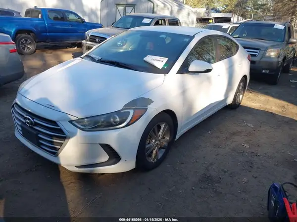 5NPD84LF1JH217370 2018 HYUNDAI ELANTRA - Image 2