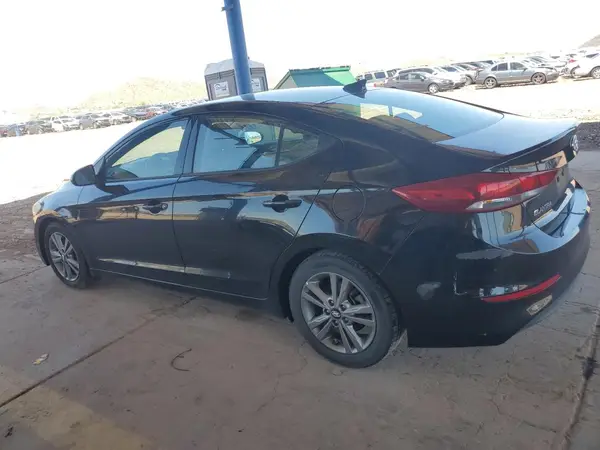5NPD84LF1JH217692 2018 HYUNDAI ELANTRA - Image 2