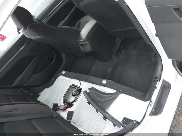 5NPD84LF1JH217823 2018 HYUNDAI ELANTRA - Image 8