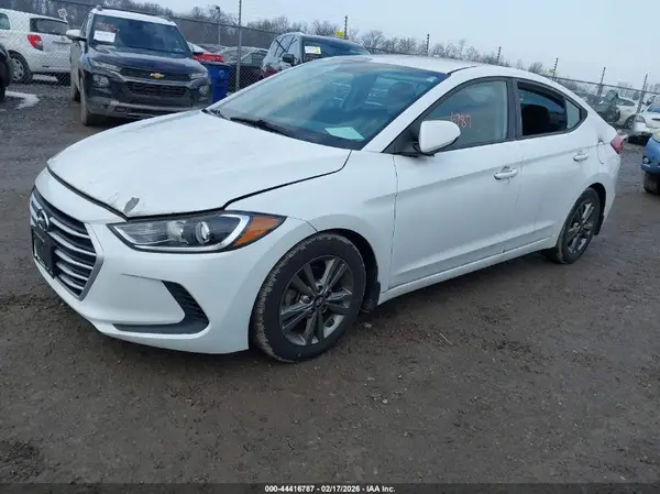 5NPD84LF1JH220866 2018 HYUNDAI ELANTRA - Image 2
