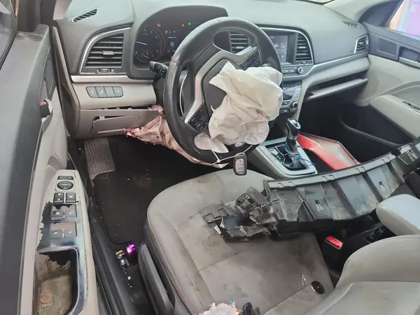 5NPD84LF1JH221855 2018 HYUNDAI ELANTRA - Image 8