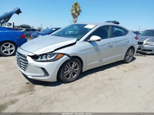 5NPD84LF1JH223492 2018 HYUNDAI ELANTRA - Image 2