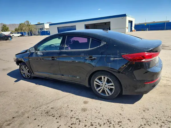 5NPD84LF1JH223802 2018 HYUNDAI ELANTRA - Image 2