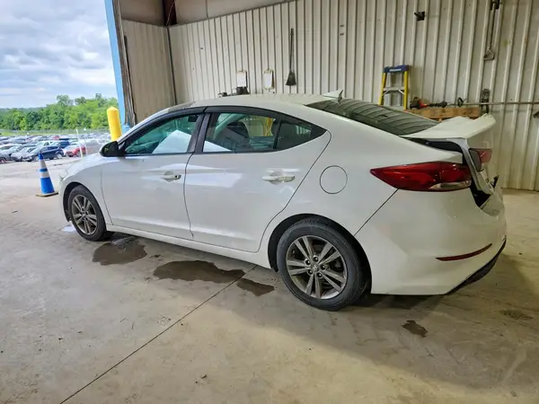 5NPD84LF1JH223847 2018 HYUNDAI ELANTRA - Image 2