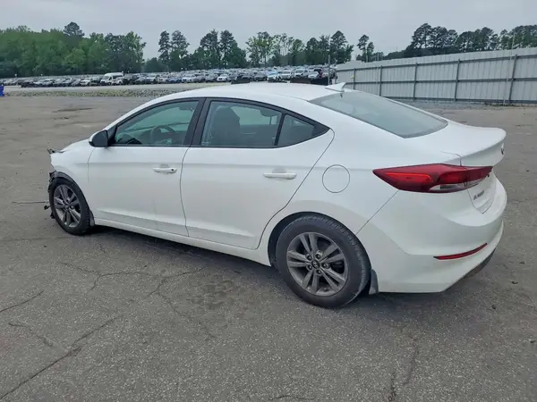 5NPD84LF1JH224352 2018 HYUNDAI ELANTRA - Image 2