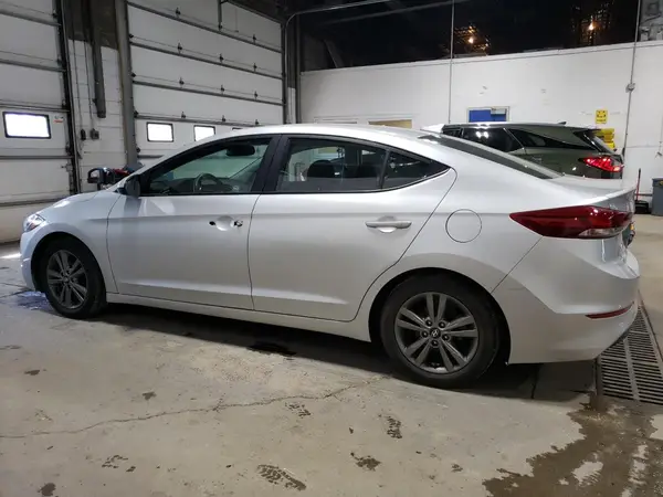 5NPD84LF1JH225078 2018 HYUNDAI ELANTRA - Image 2