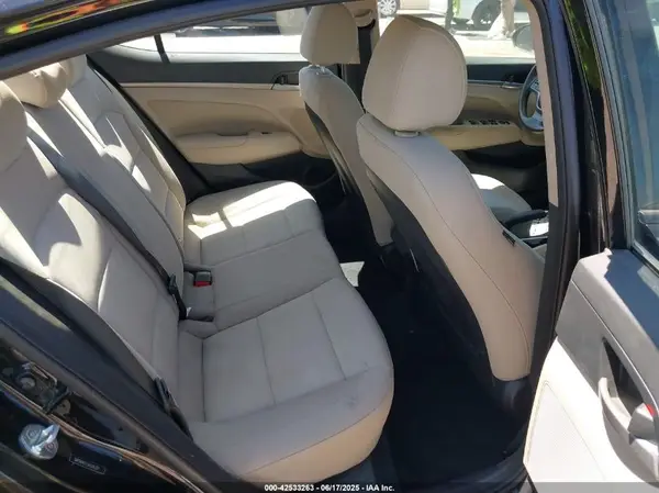 5NPD84LF1JH226327 2018 HYUNDAI ELANTRA - Image 8