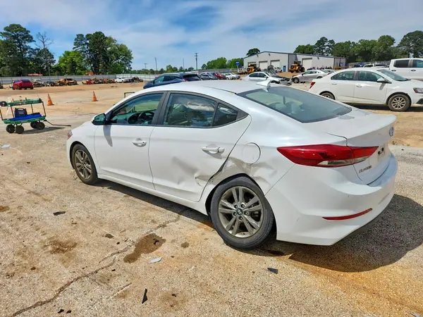 5NPD84LF1JH227087 2018 HYUNDAI ELANTRA - Image 2