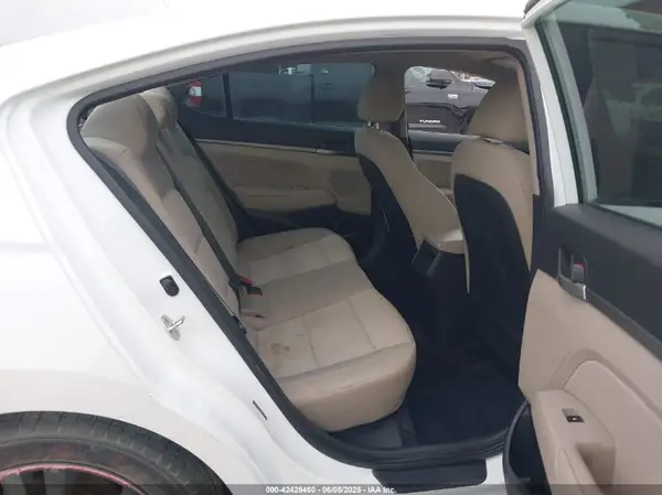 5NPD84LF1JH227817 2018 HYUNDAI ELANTRA - Image 8