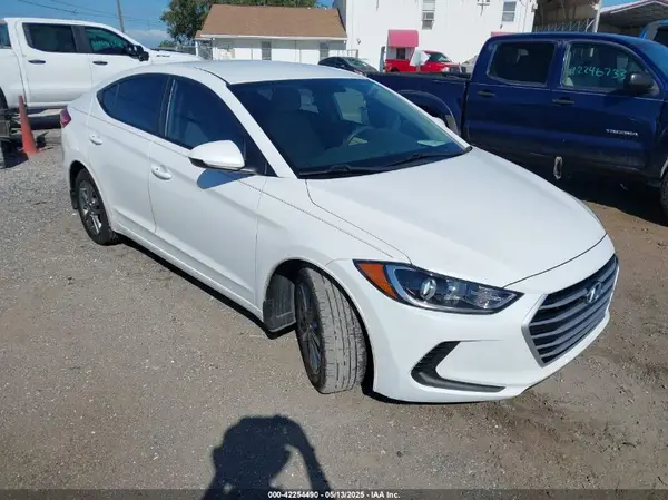 5NPD84LF1JH228000 2018 HYUNDAI ELANTRA - Image 1