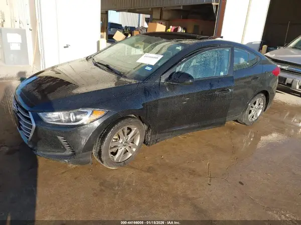 5NPD84LF1JH229972 2018 HYUNDAI ELANTRA - Image 2