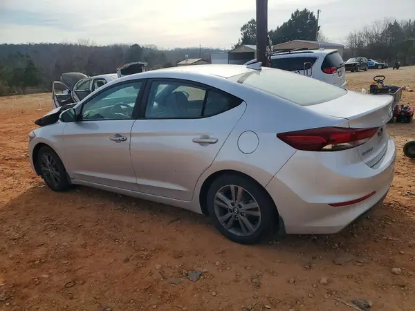 5NPD84LF1JH230751 2018 HYUNDAI ELANTRA - Image 2