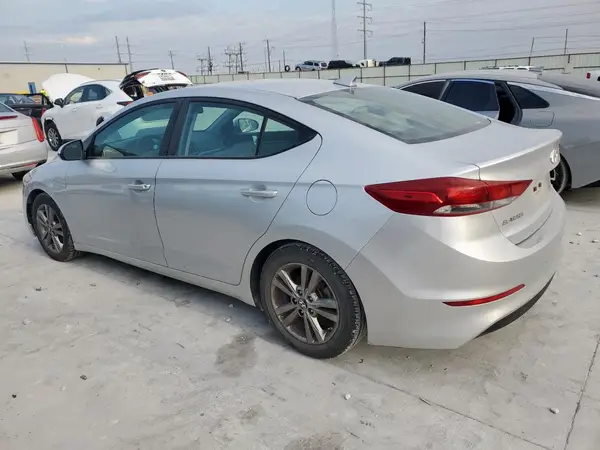 5NPD84LF1JH231186 2018 HYUNDAI ELANTRA - Image 2