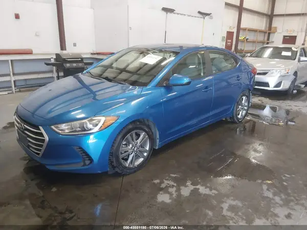 5NPD84LF1JH233195 2018 HYUNDAI ELANTRA - Image 2