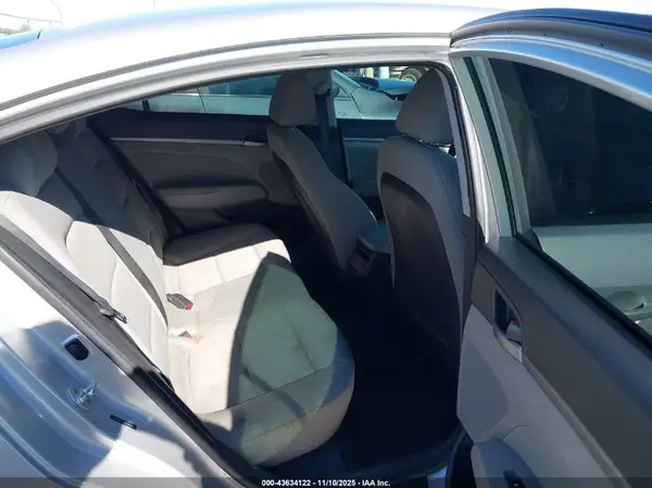 5NPD84LF1JH234279 2018 HYUNDAI ELANTRA - Image 8