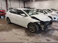 5NPD84LF1JH237618 2018 HYUNDAI ELANTRA