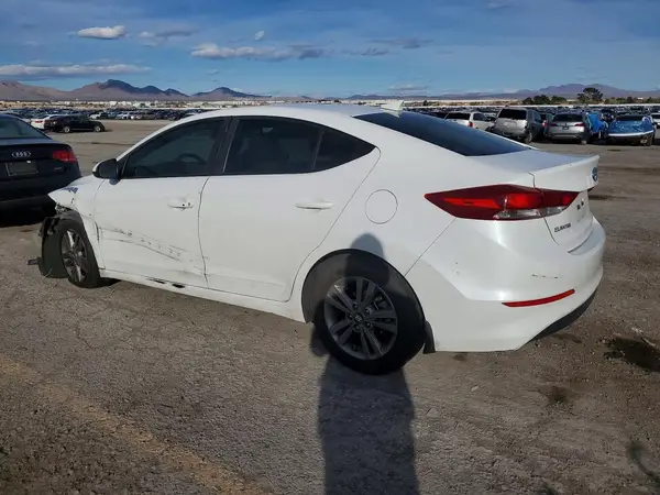 5NPD84LF1JH237800 2018 HYUNDAI ELANTRA - Image 2