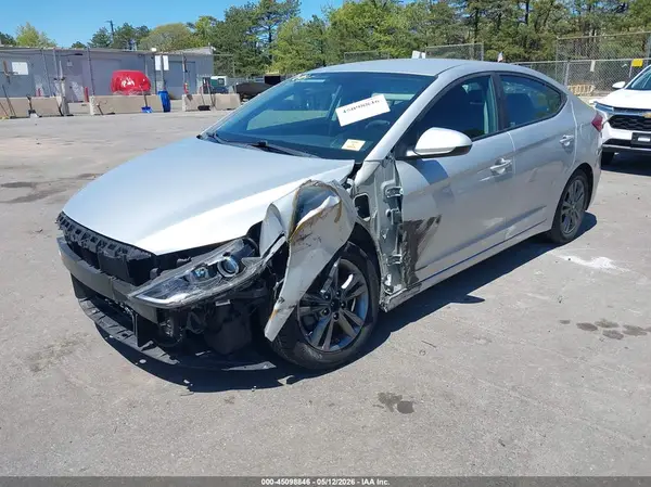 5NPD84LF1JH239871 2018 HYUNDAI ELANTRA - Image 2