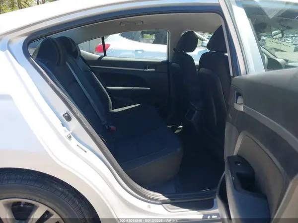 5NPD84LF1JH239871 2018 HYUNDAI ELANTRA - Image 8