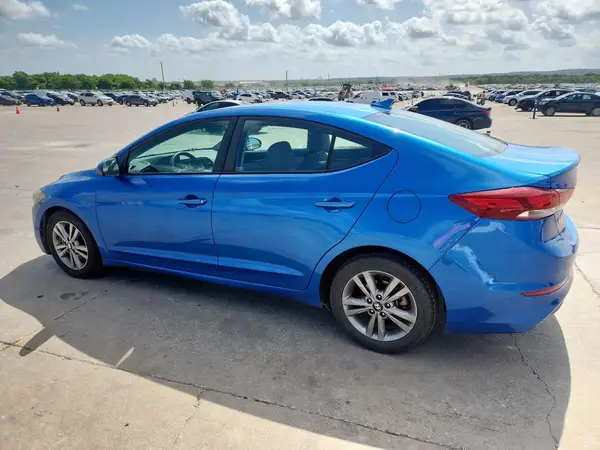 5NPD84LF1JH240258 2018 HYUNDAI ELANTRA - Image 2