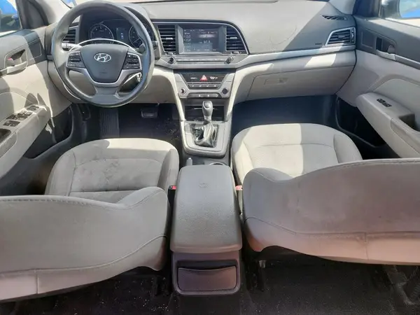 5NPD84LF1JH240258 2018 HYUNDAI ELANTRA - Image 8