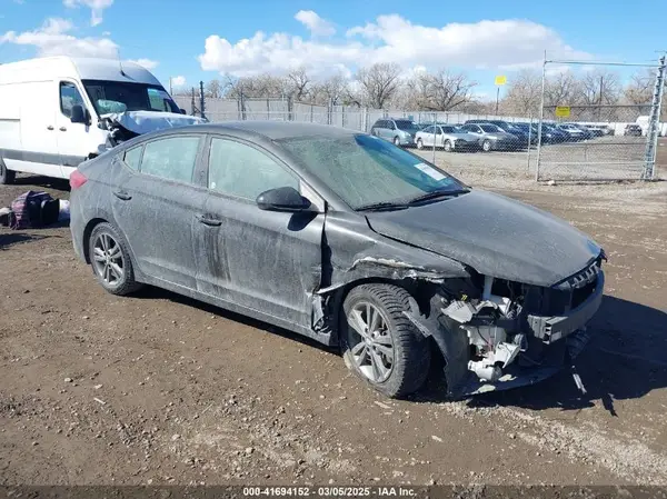 5NPD84LF1JH241426 2018 HYUNDAI ELANTRA - Image 1