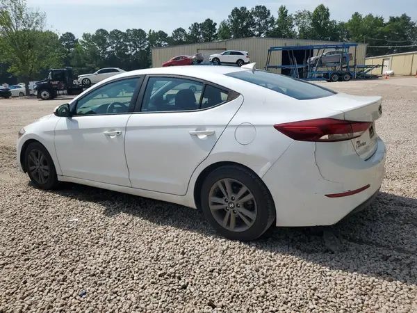 5NPD84LF1JH245749 2018 HYUNDAI ELANTRA - Image 2