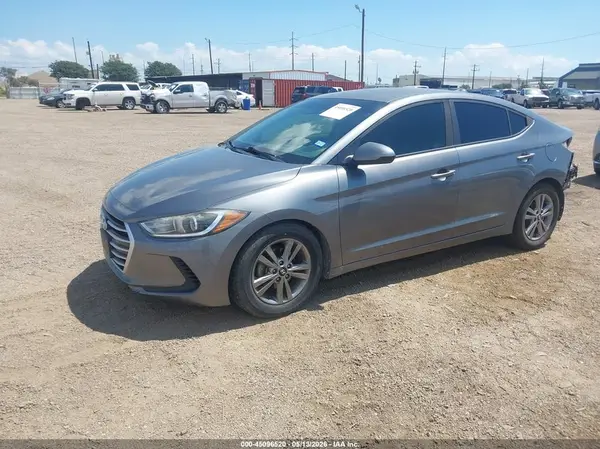 5NPD84LF1JH253740 2018 HYUNDAI ELANTRA - Image 2