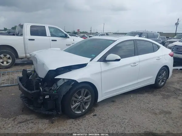 5NPD84LF1JH255228 2018 HYUNDAI ELANTRA - Image 2