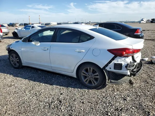 5NPD84LF1JH255777 2018 HYUNDAI ELANTRA - Image 2
