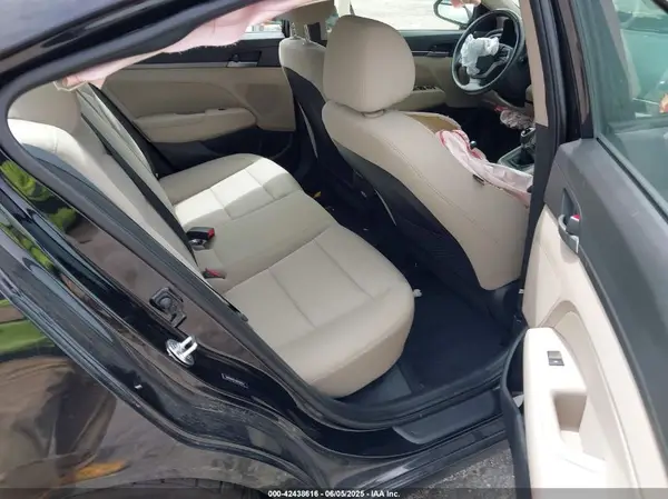 5NPD84LF1JH256833 2018 HYUNDAI ELANTRA - Image 8