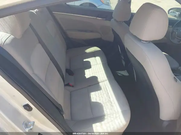 5NPD84LF1JH256931 2018 HYUNDAI ELANTRA - Image 8