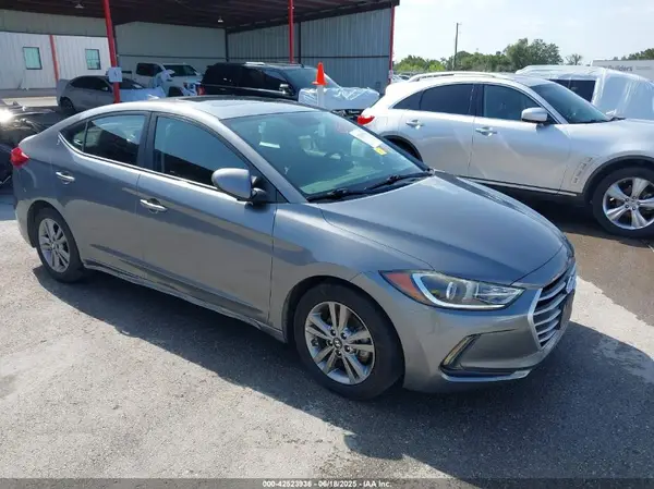 5NPD84LF1JH257674 2018 HYUNDAI ELANTRA - Image 1