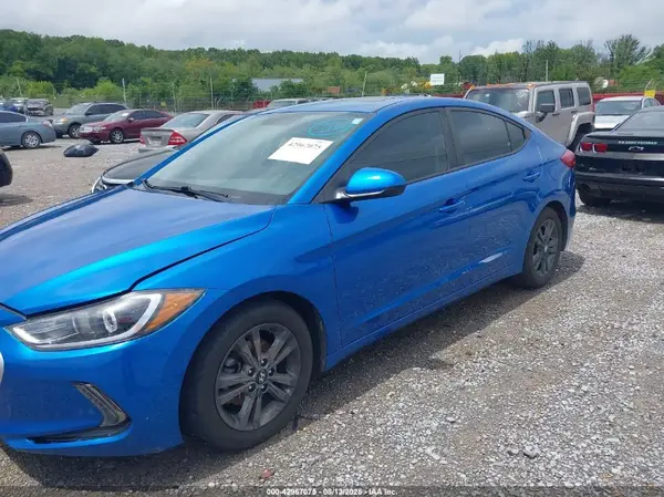5NPD84LF1JH261000 2018 HYUNDAI ELANTRA - Image 2