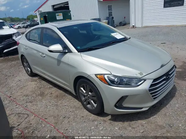 5NPD84LF1JH261014 2018 HYUNDAI ELANTRA - Image 1