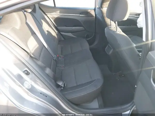 5NPD84LF1JH261367 2018 HYUNDAI ELANTRA - Image 8