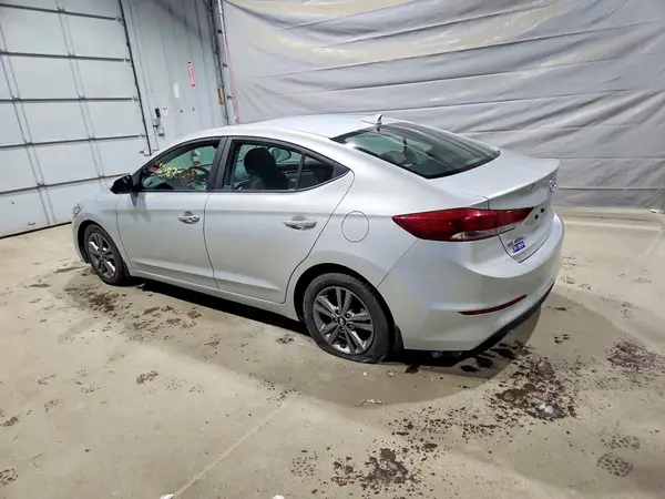 5NPD84LF1JH261840 2018 HYUNDAI ELANTRA - Image 2