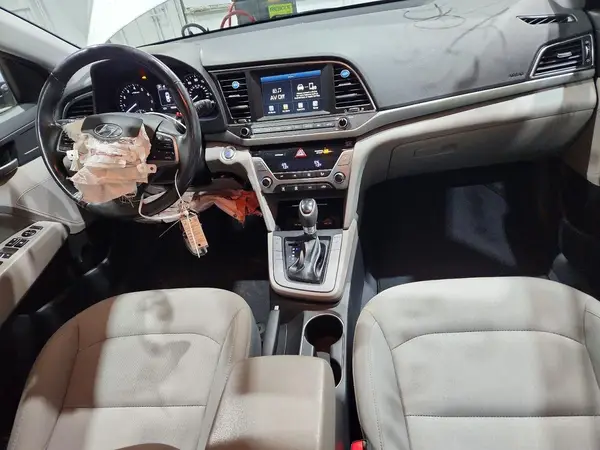 5NPD84LF1JH261840 2018 HYUNDAI ELANTRA - Image 8